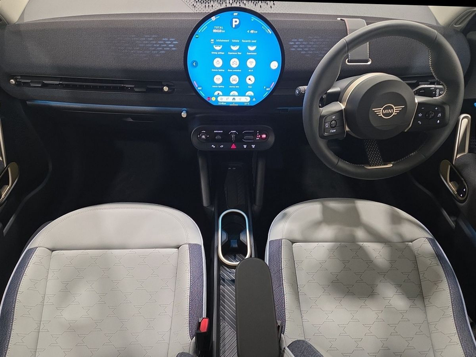 2025 MINI Aceman - image 4