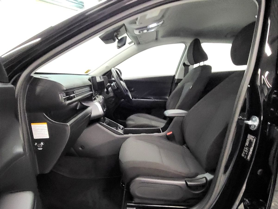 2023 Hyundai Kona - image 7