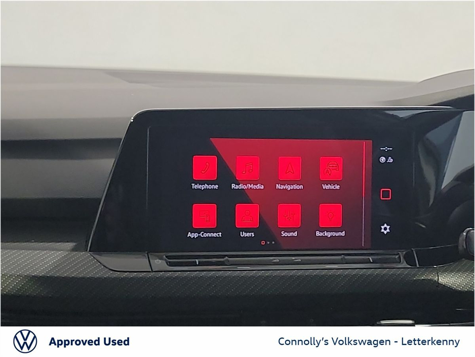 2024 Volkswagen Golf 2.0 TDI 150HP R-Line €39,450