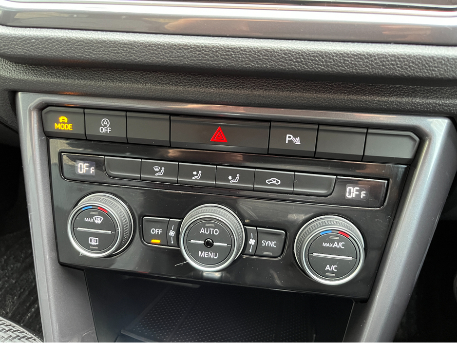 2021 Volkswagen T-Roc - image 19