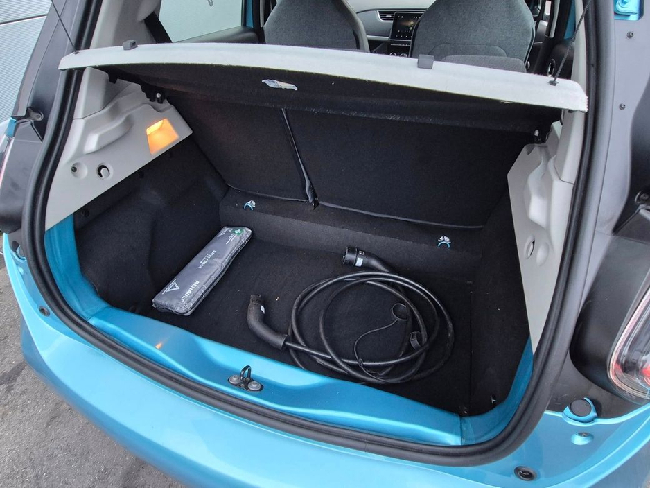 2020 Renault Zoe - image 16