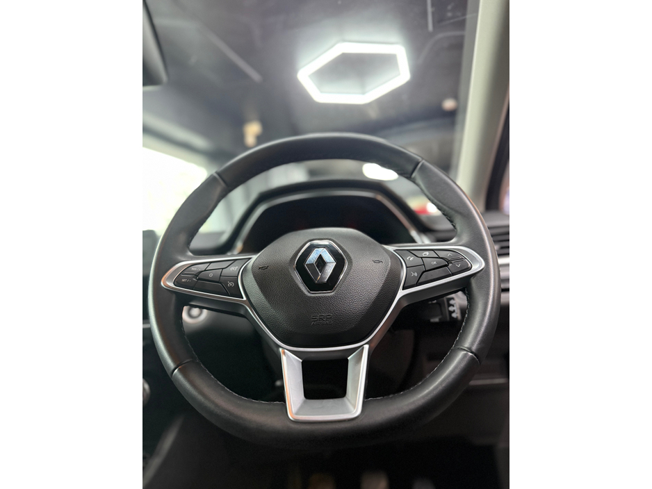 2022 Renault Captur ICONIC EDITION NAEB TCE 90 MAN €16,950