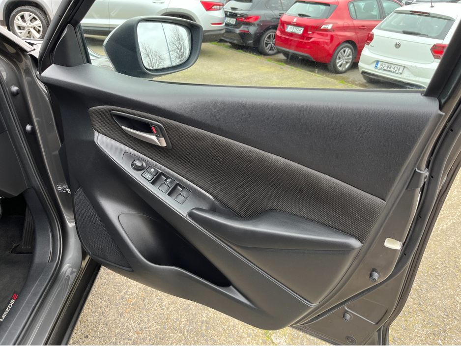 2022 Mazda Mazda2 - image 14