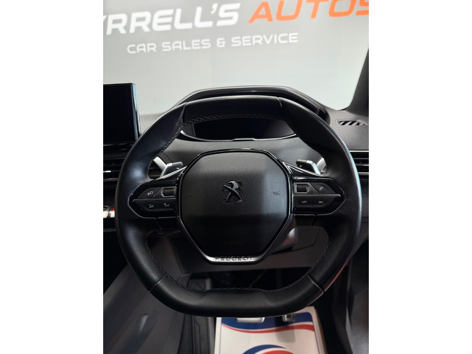 2023 Peugeot 5008 - image 9