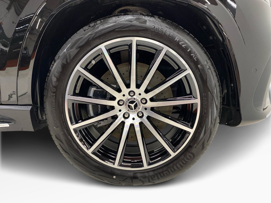 2026 Mercedes-Benz GLS - image 7