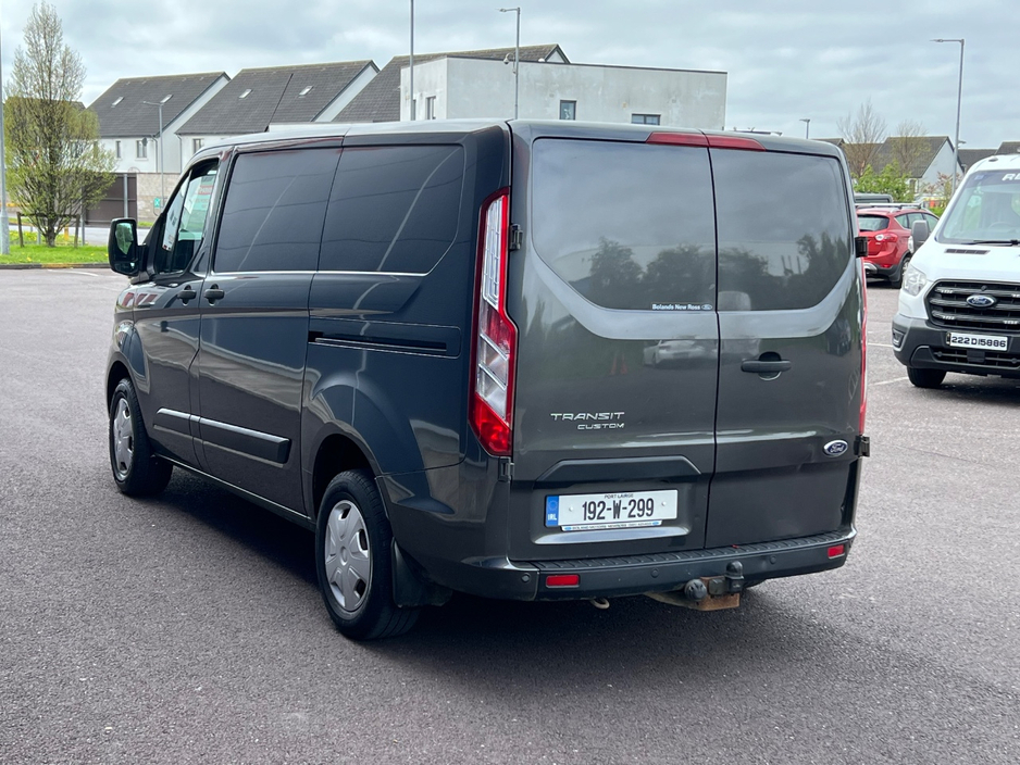 2019 Ford Transit Custom - image 6