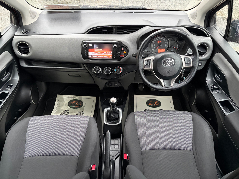2015 Toyota Yaris SOL 1.33 PETROL 6 SPEED MANUAL 4DR HATCHBACK *ONE OWNER IRISH CAR* *TOP SPEC* *FULL TOYOTA SERVICE HISTORY* *NEW NCT 01/2027* *€200 ROAD TAX* *FINANCE ARRANGED TODAY* €10,450
