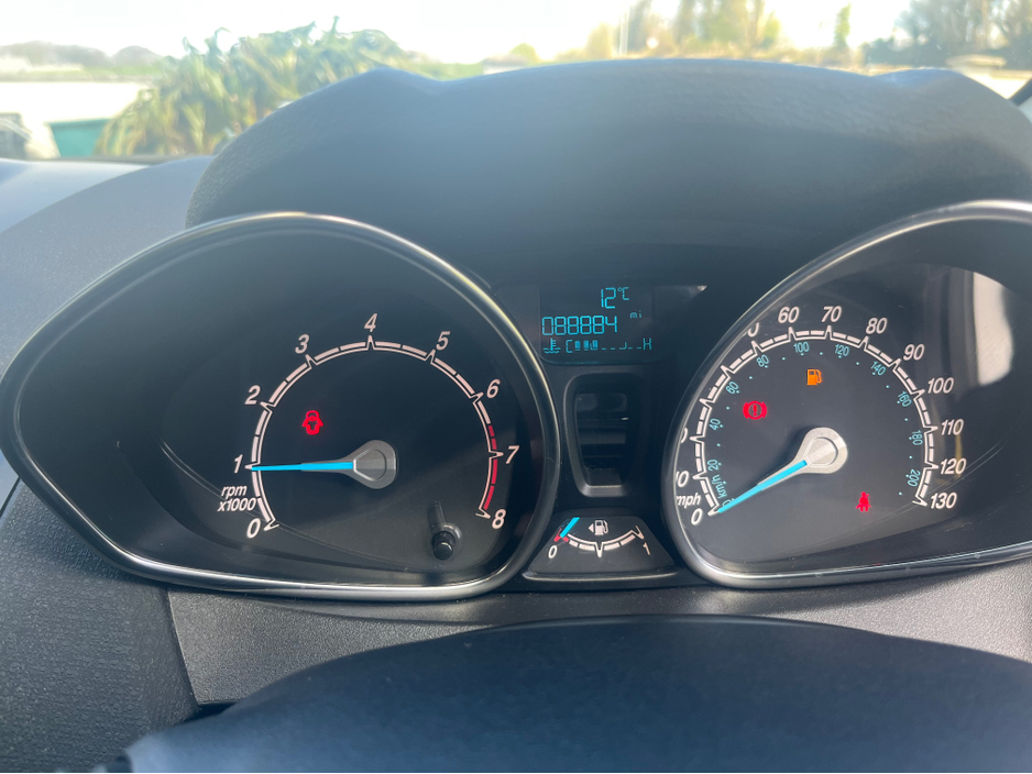 2017 Ford Fiesta - image 12