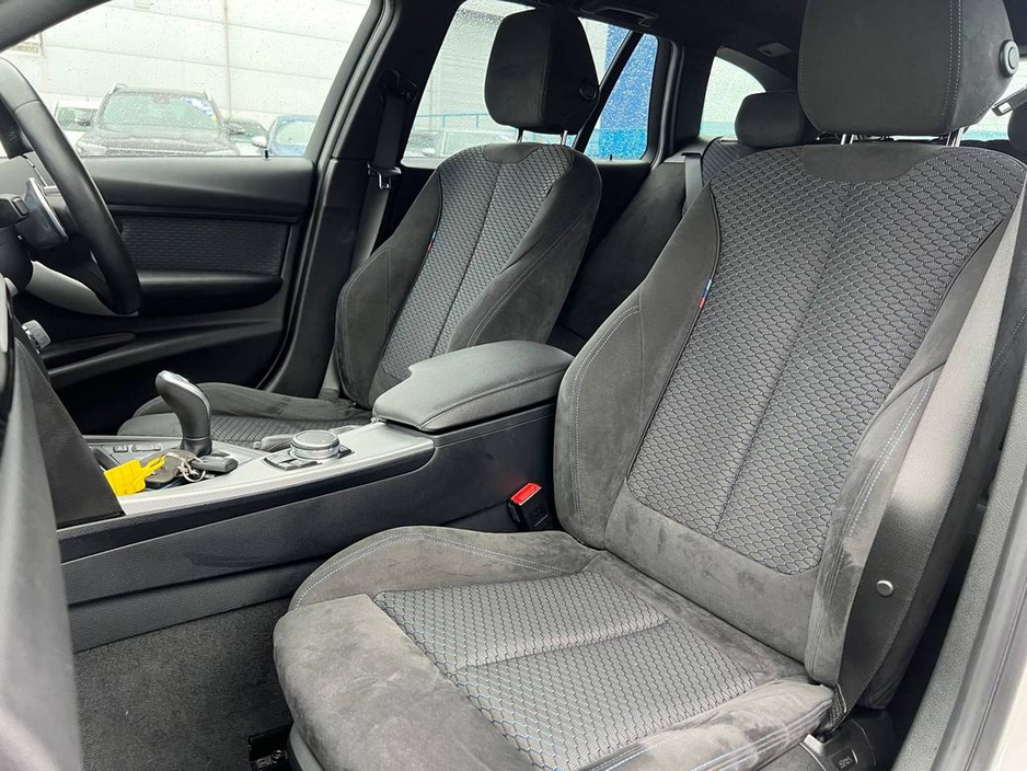 2015 BMW 3 Series - image 6