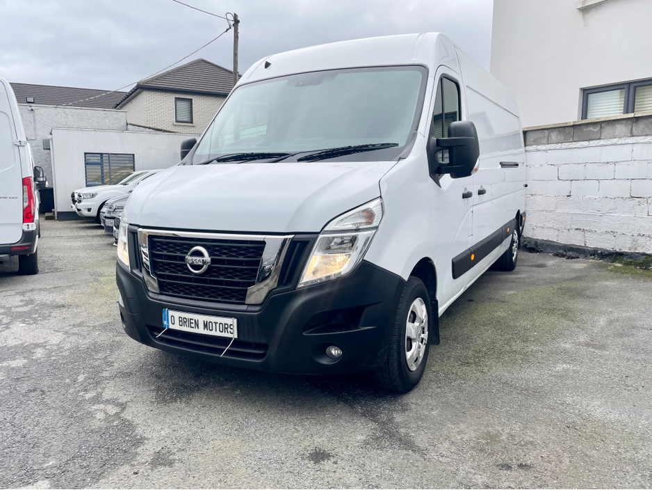 2021 Nissan NV400 - image 35
