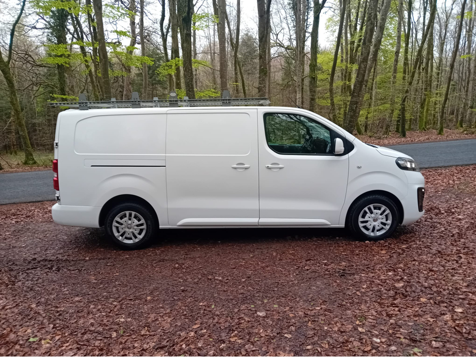 2019 Opel Vivaro - image 5