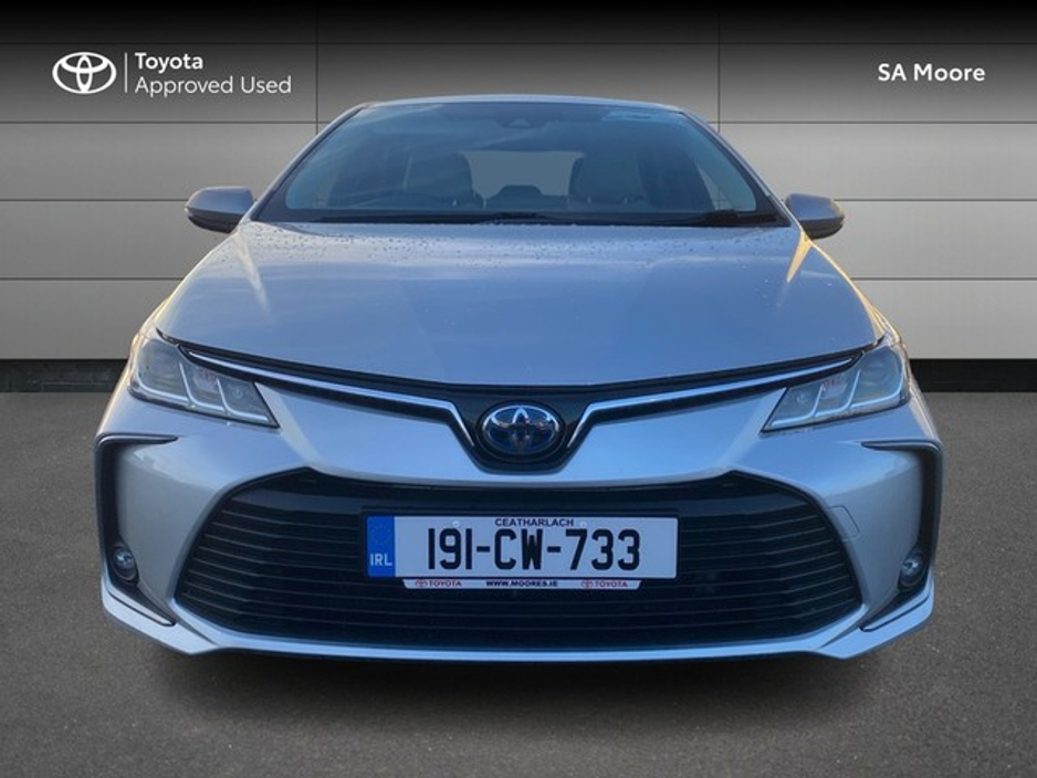2019 Toyota Corolla LUNA SPORT SALOON €22,495