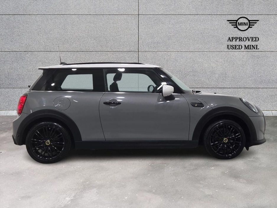 2022 MINI Hatch - image 24
