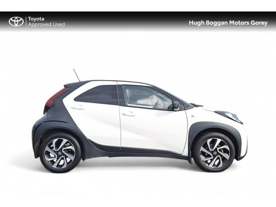 2025 Toyota Aygo X - image 3