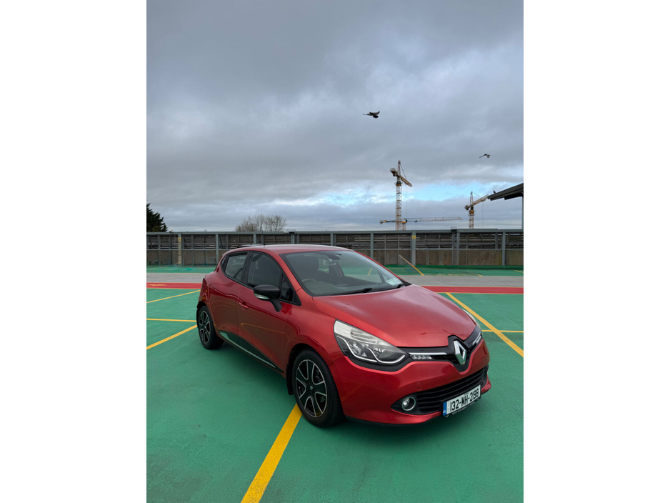 2013 Renault Clio - image 3