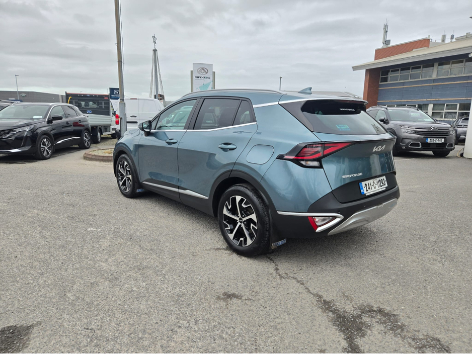 2024 Kia Sportage - image 3