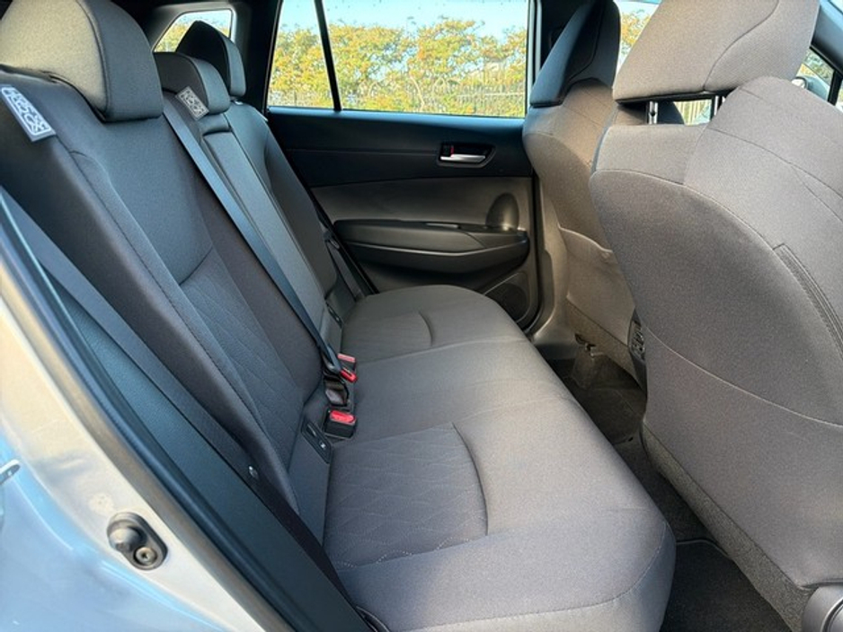 2025 Toyota Corolla Cross - image 12