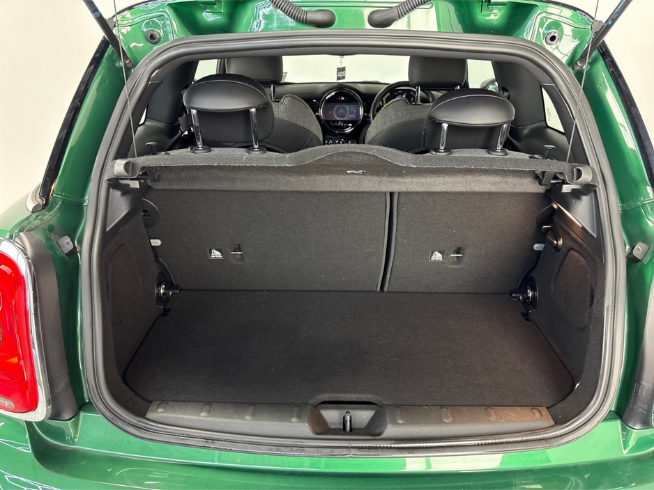 2022 MINI Hatch - image 13