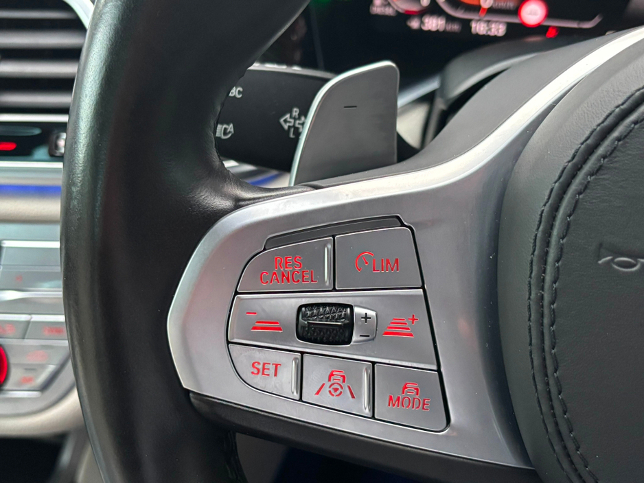 2020 BMW 7 Series - image 17