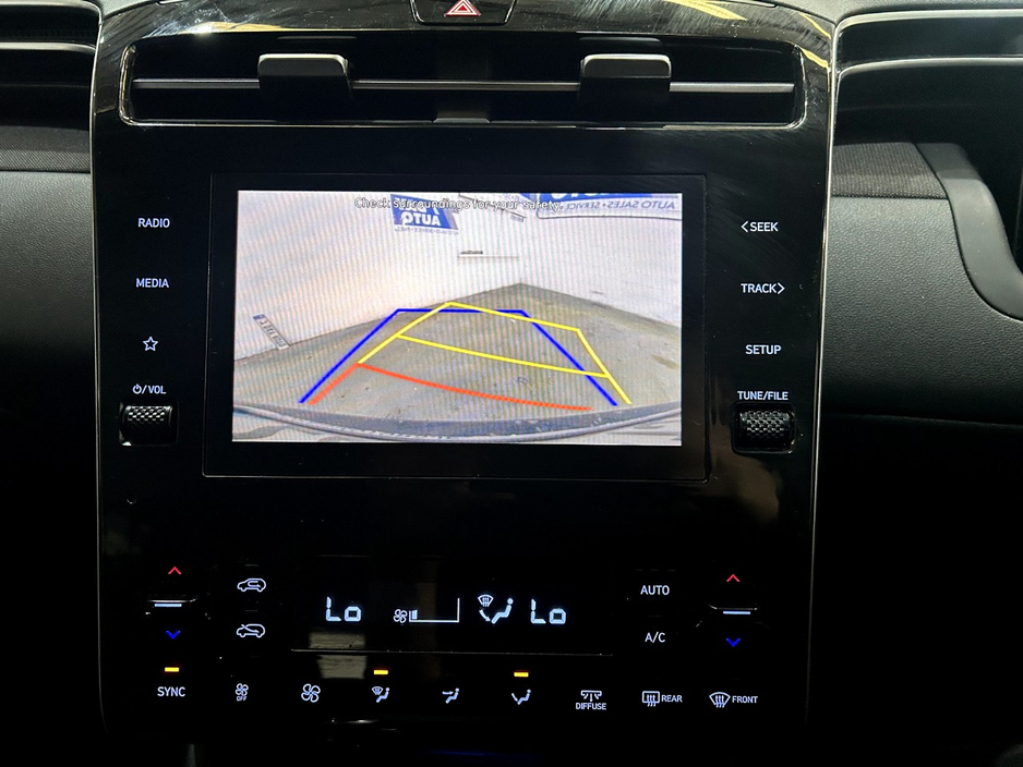 2022 Hyundai Tucson - image 11