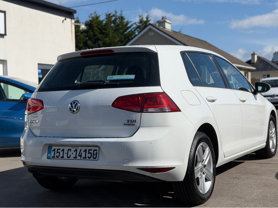 2015 Volkswagen Golf - image 6