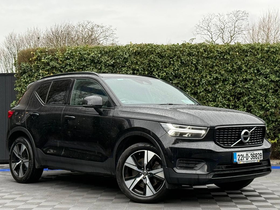 2022 Volvo XC40 R-DESIGN T4 1.5 HYBRID // SERVICE HISTORY // DIAMOND CUT ALLOYS // PARKING SENSORS €27,900