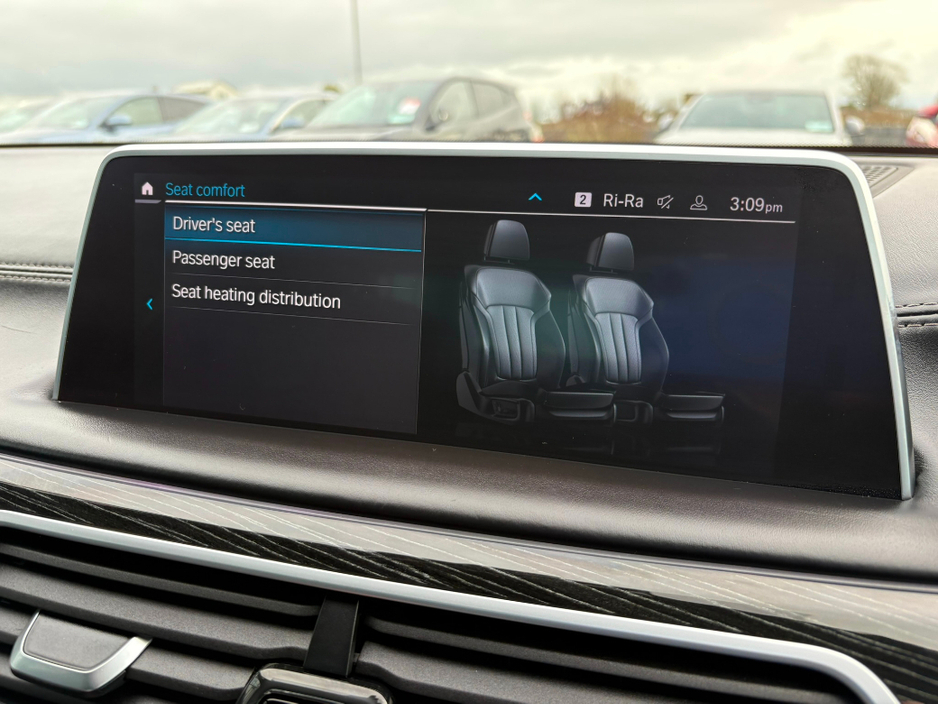 2020 BMW 7 Series - image 37