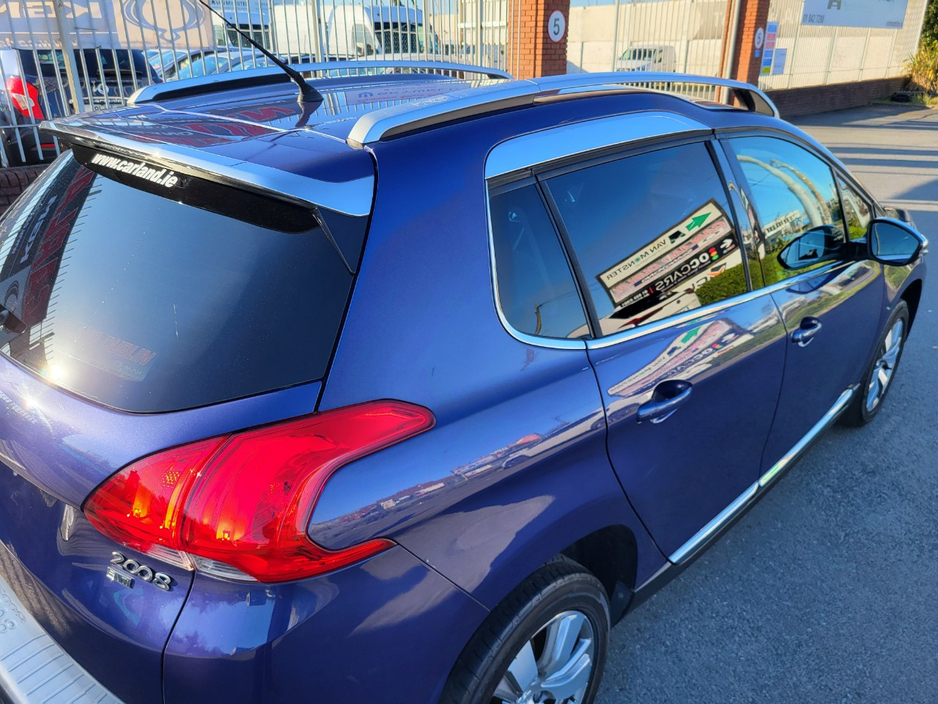 2014 Peugeot 208 - image 11