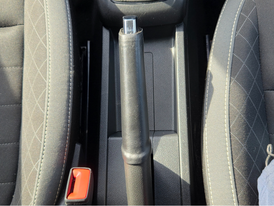 2021 Skoda Fabia - image 21