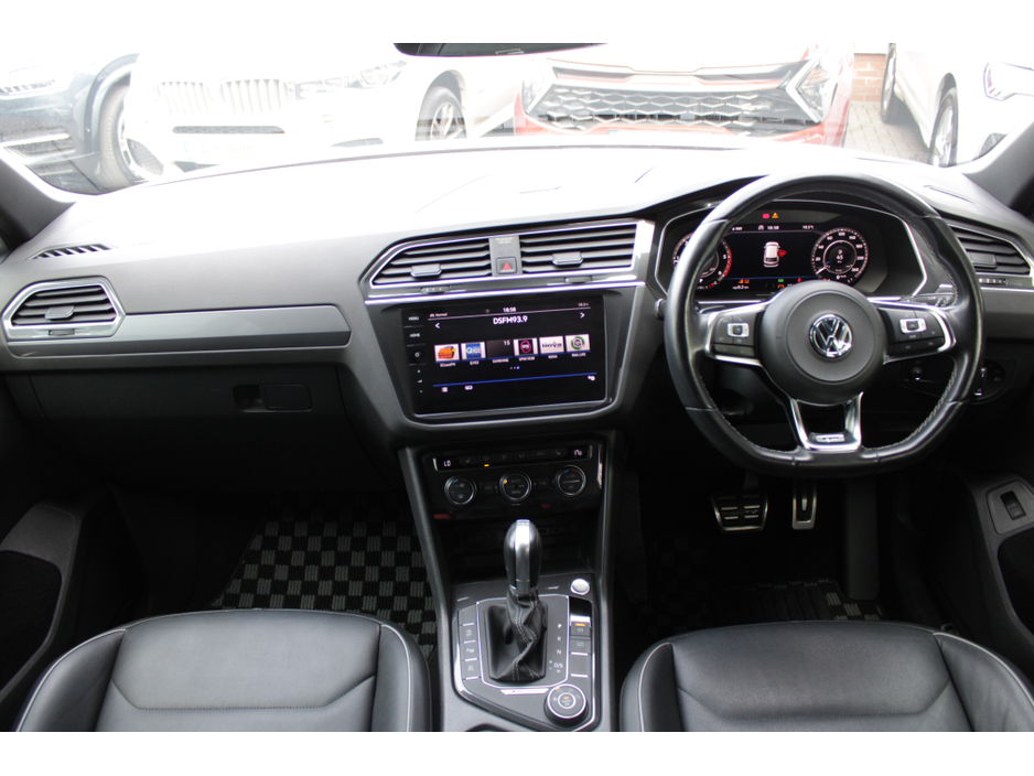 2018 Volkswagen Tiguan - image 23