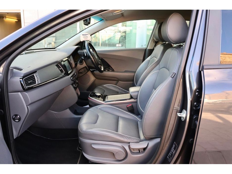 2019 Kia Niro - image 13