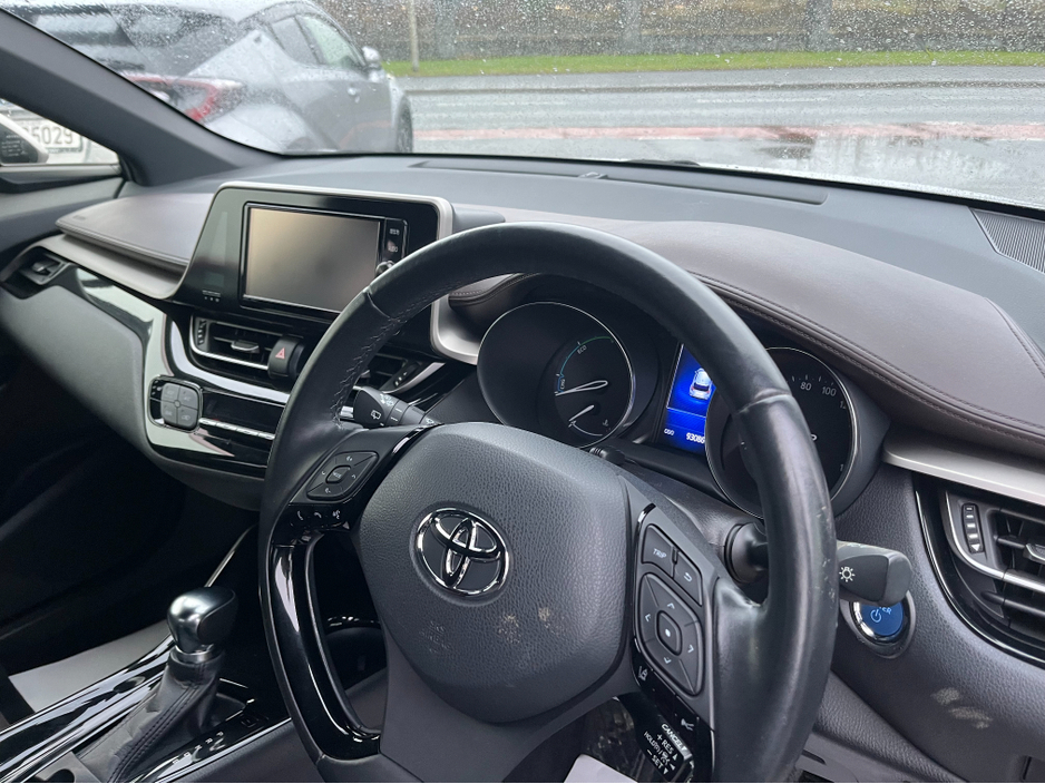 2017 Toyota C-HR 1.8 HYBRID AUTO LOW KM HIGH SPEC €17,450