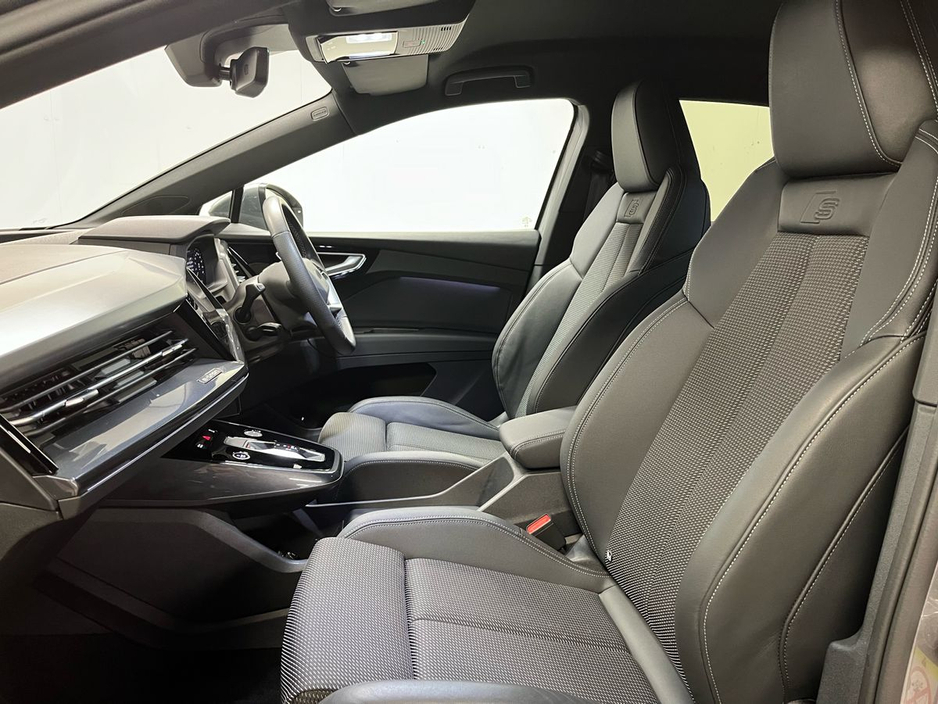 2023 Audi Q4 e-tron S-Line 40 82kWh 204BHP - Reversing Camera - Sat Nav - Climate Control - Heated Seats - Keyless Start - Apple CarPlay/Android Auto €34,450