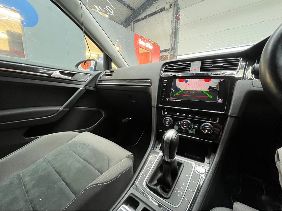 2019 Volkswagen Golf - image 14