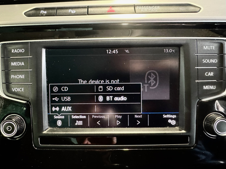 2017 Volkswagen Passat - image 13