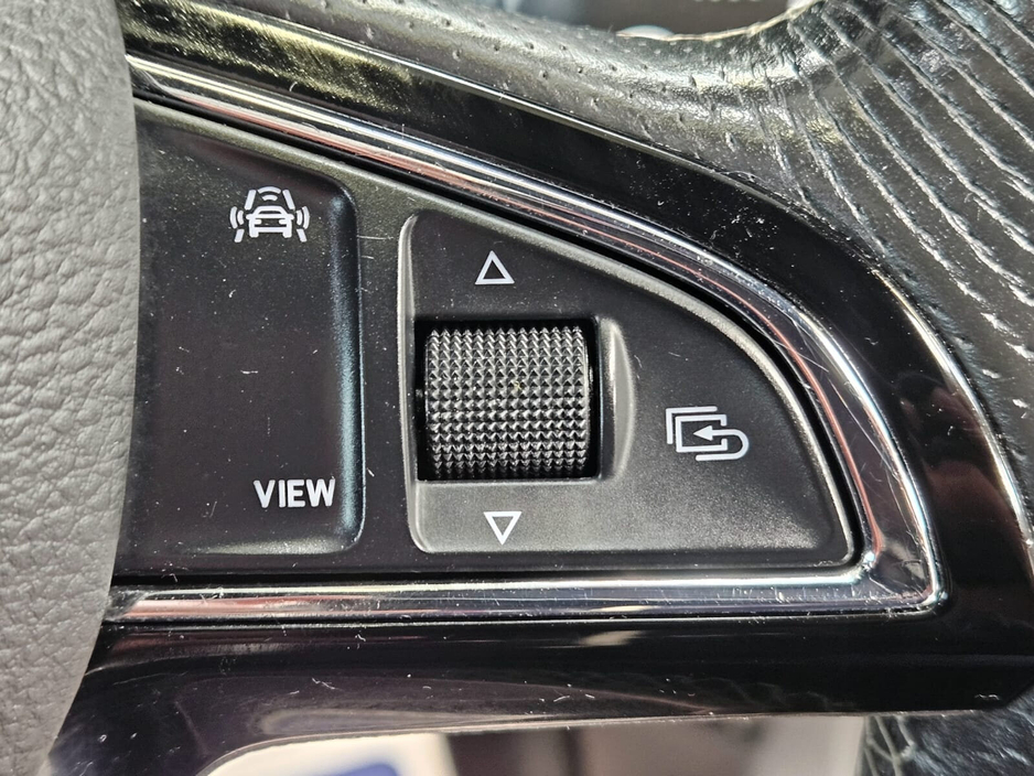 2019 Skoda Superb - image 11