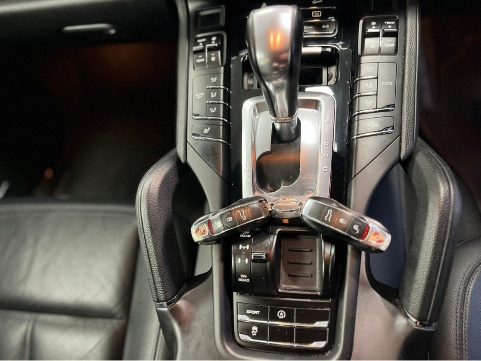 2014 Porsche Cayenne 3.0 D V6 PLATINUM EDITION €27,900