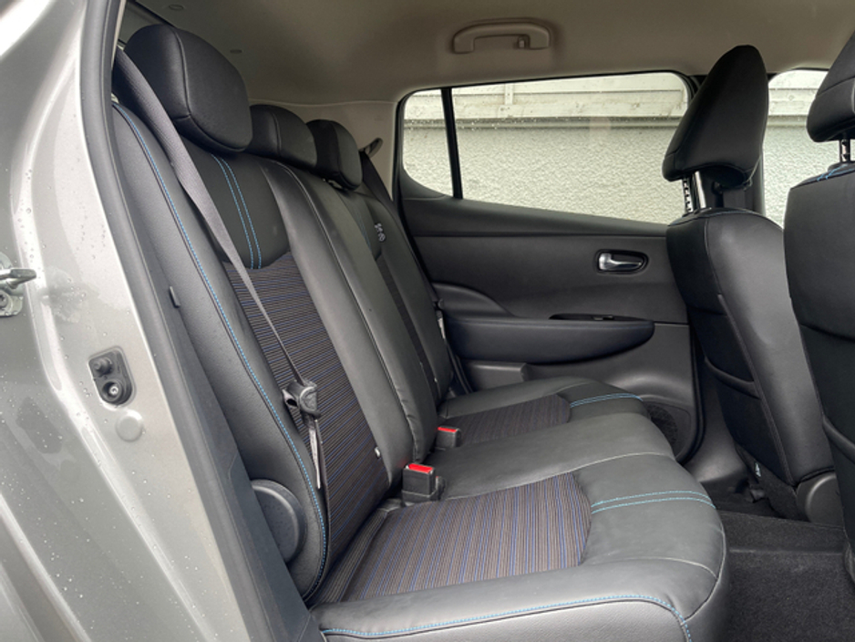 2024 Nissan Leaf - image 18