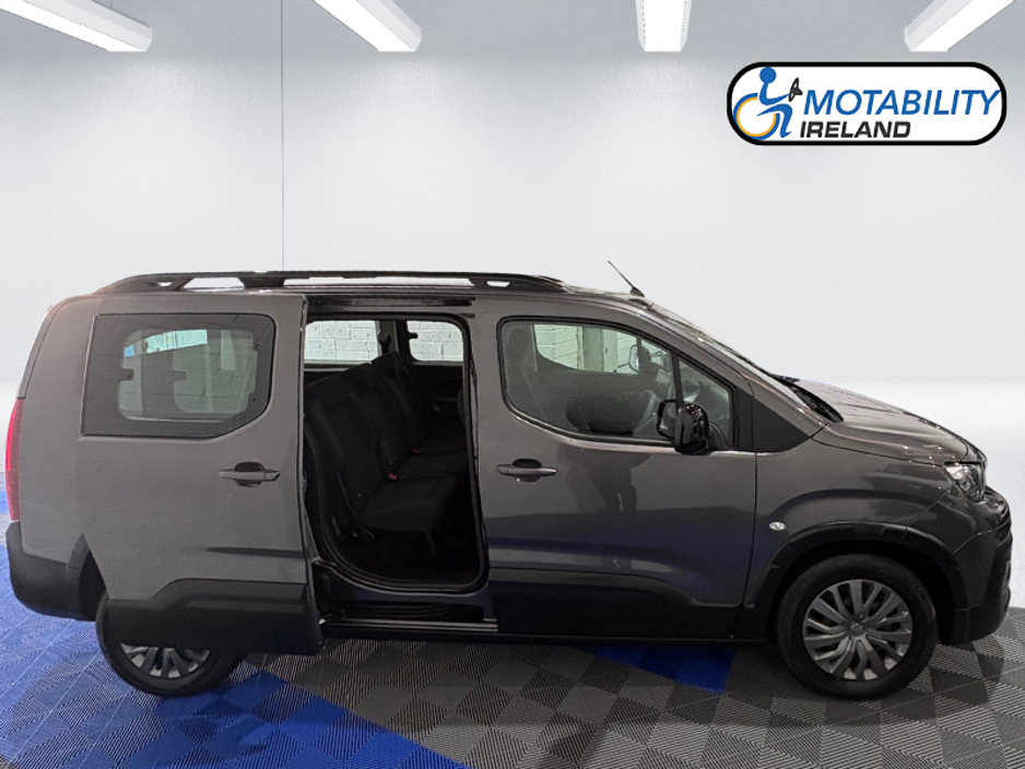 2023 Peugeot Rifter Wheelchair Accessible €42,995