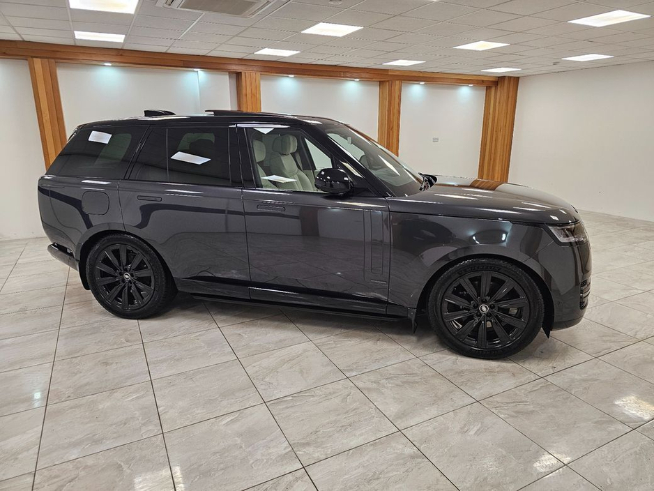 2025 Land Rover Range Rover - image 6