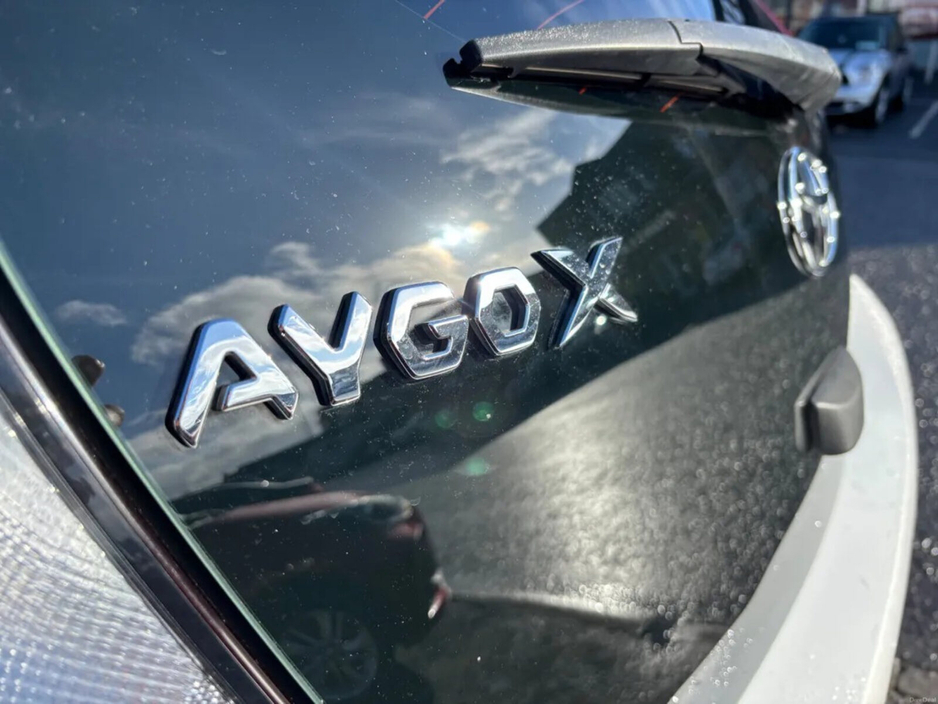 2022 Toyota Aygo - image 8