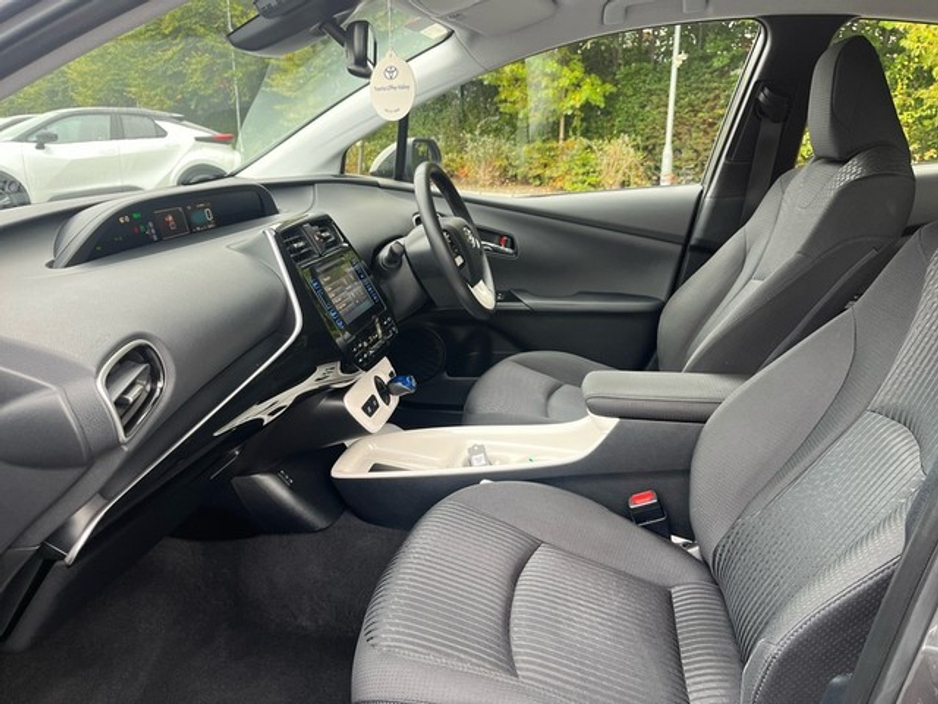 2017 Toyota Prius HYBRID LUXURY 4DR AUTO €19,950