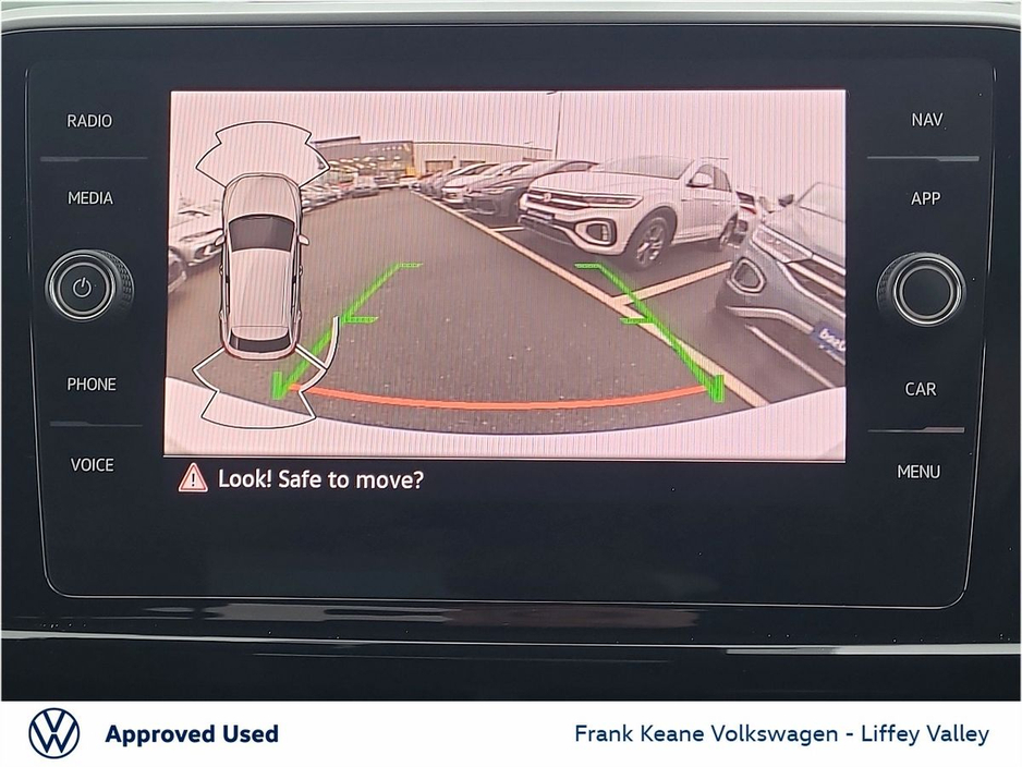 2022 Volkswagen T-Roc - image 13