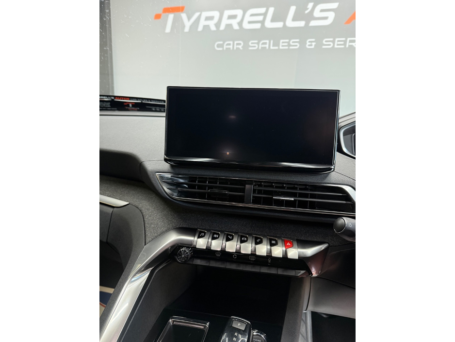 2023 Peugeot 5008 - image 11