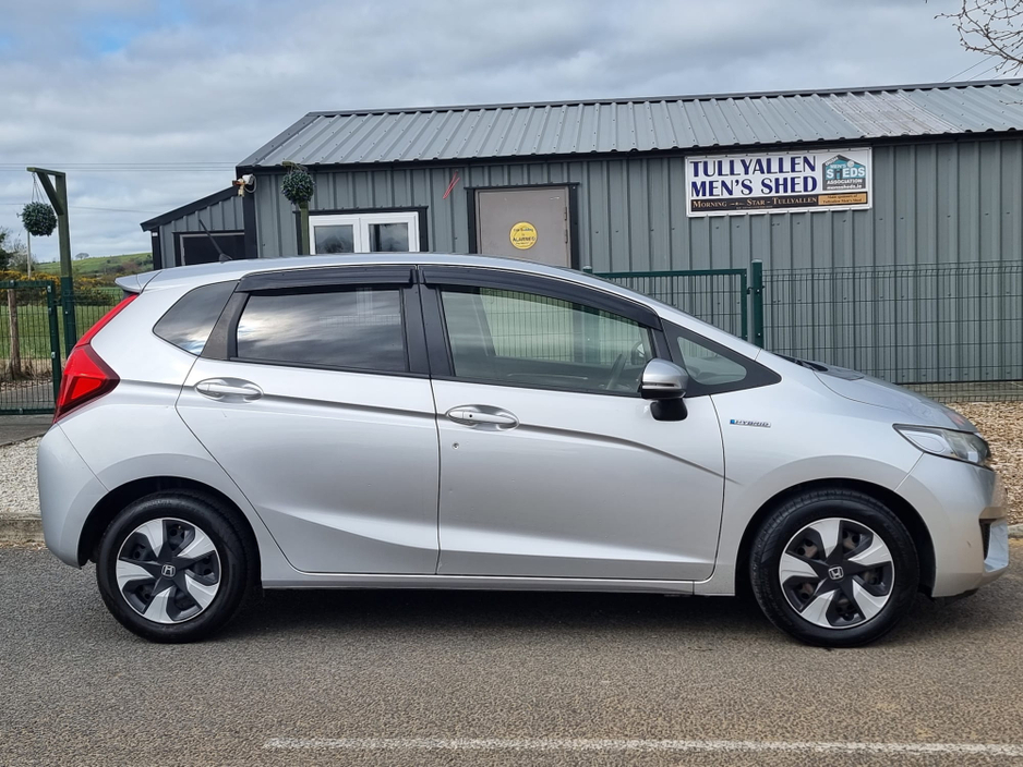 2016 Honda Fit - image 4