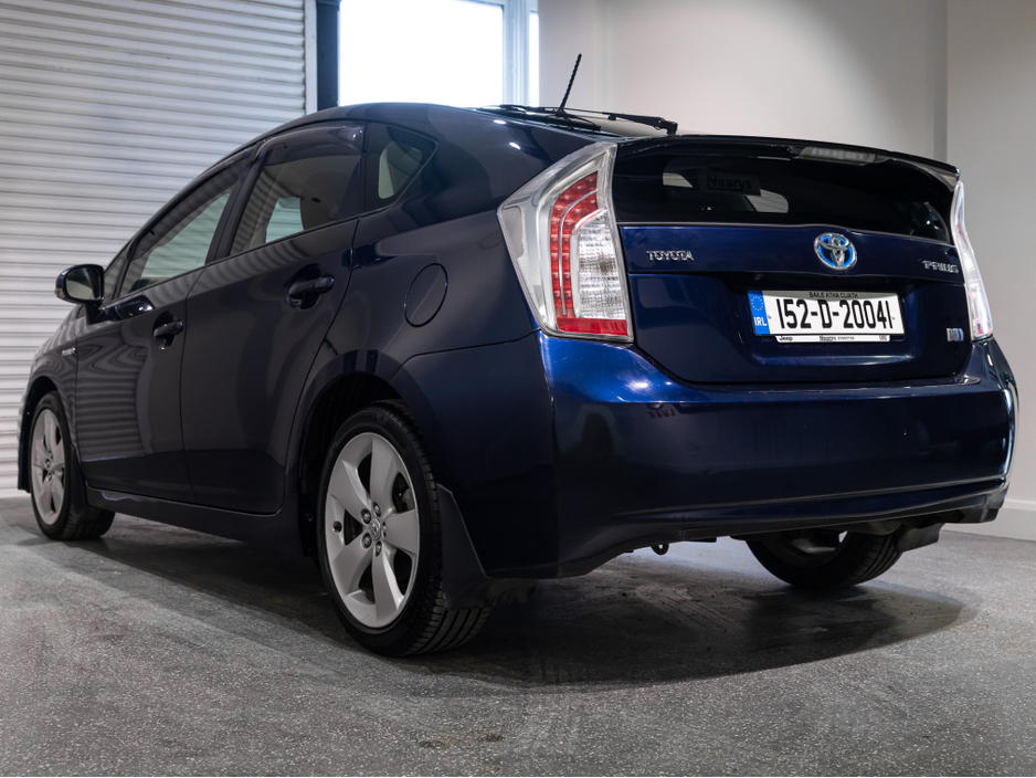 2015 Toyota Prius - image 6