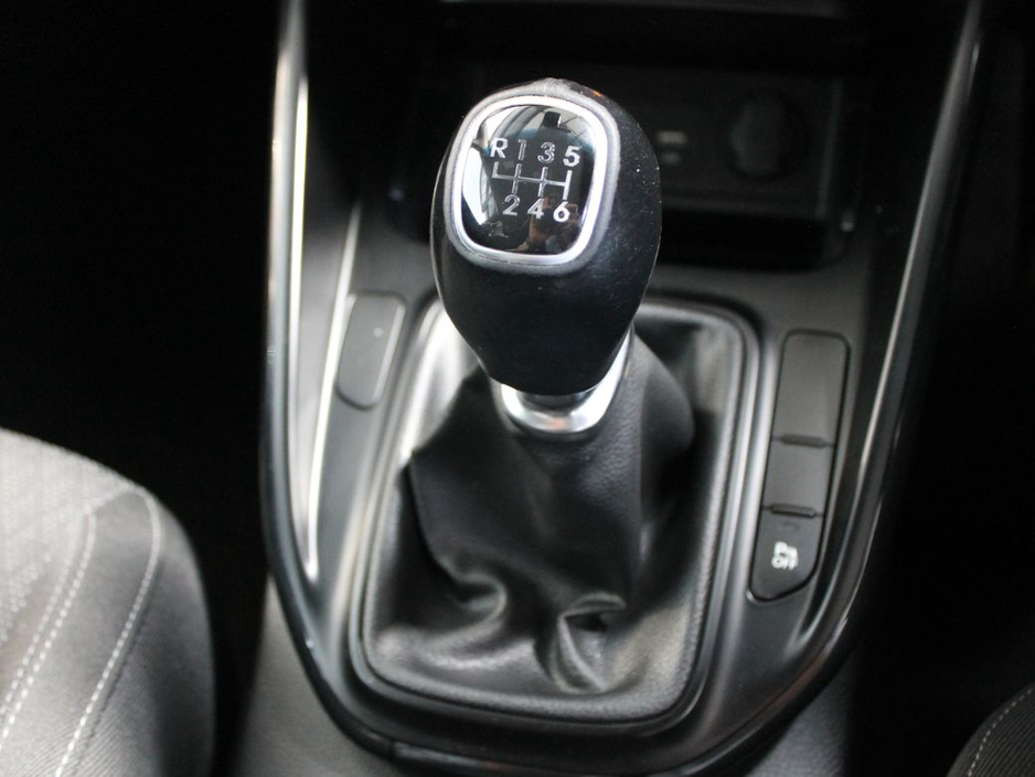 2017 Kia Carens 7 Seater EX 5DR €12,999