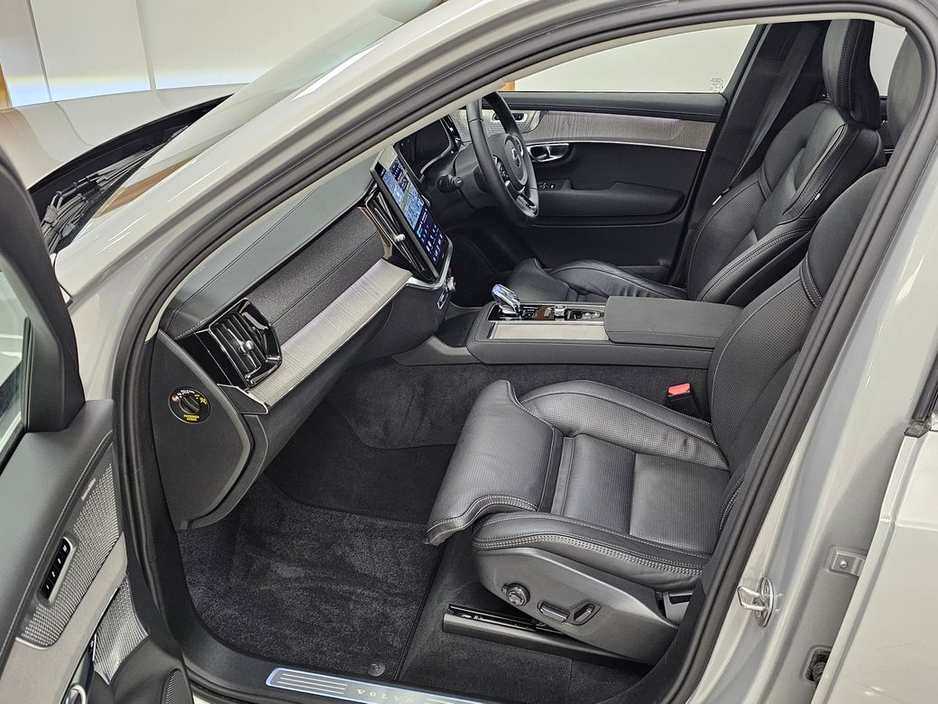 2025 Volvo XC90 ULTRA MODEL ! €85,950