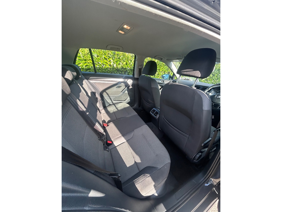 2013 Volkswagen Golf - image 7