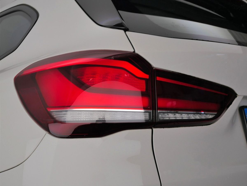 2022 BMW X1 sDrive18i Sport €32,900